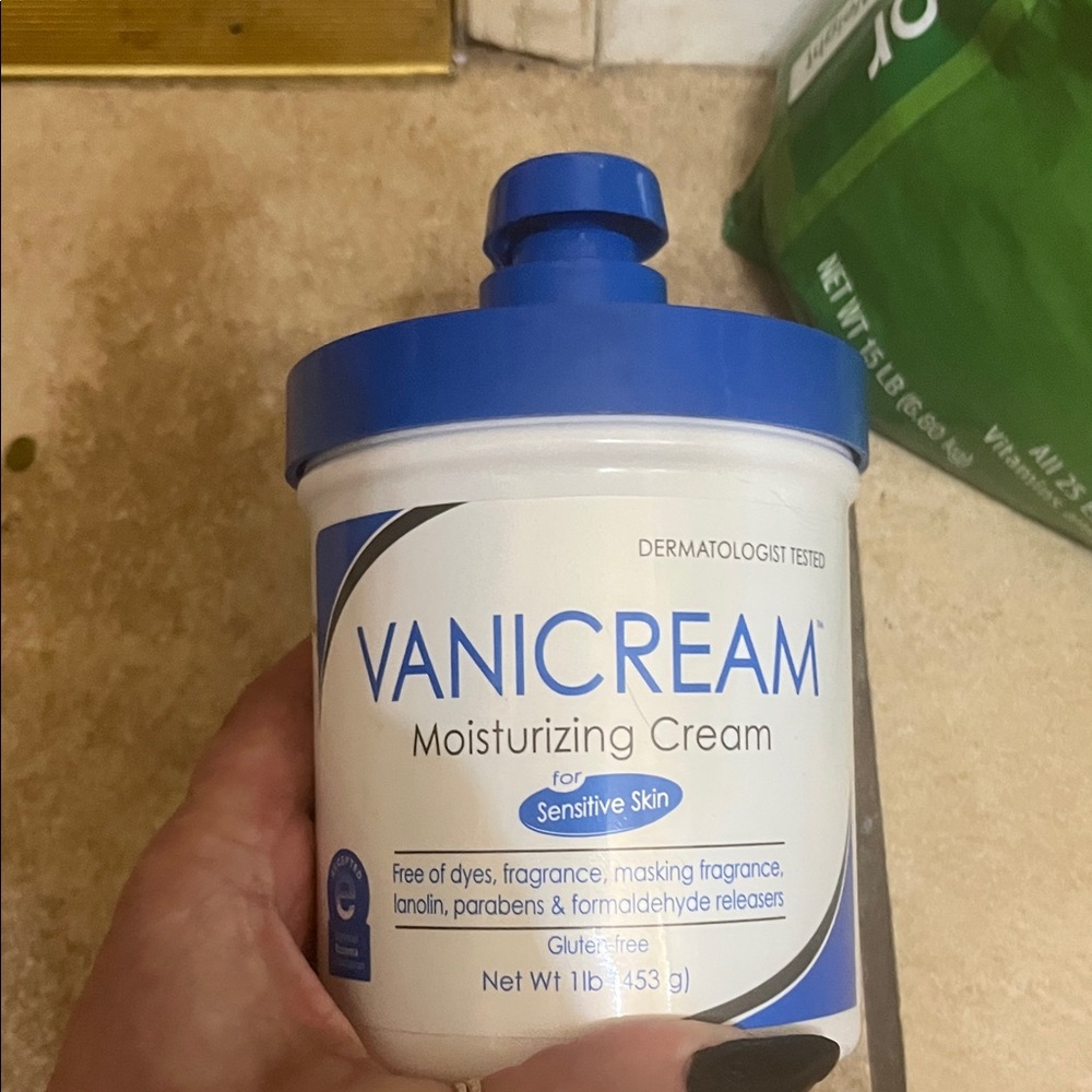 Moisturizing Cream - Blue and White